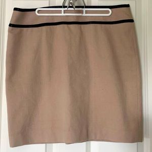 Nude / tan Ann Taylor skirt black leather top 12P